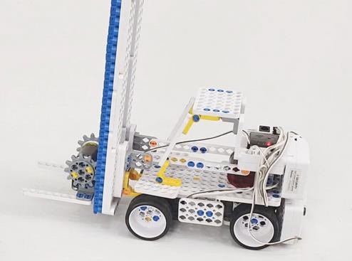 暴豐機(jī)器人教育