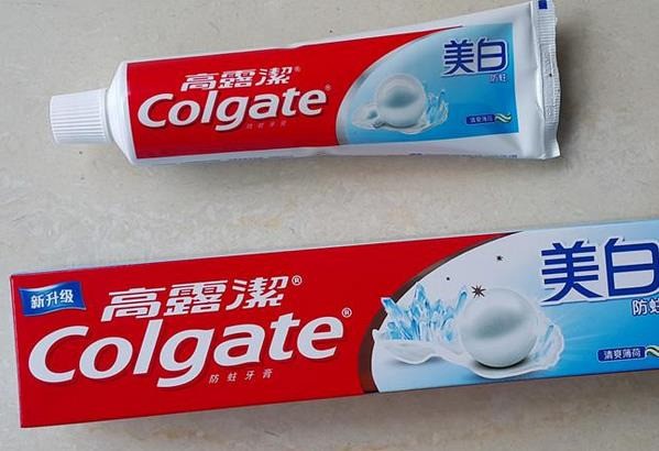 高露潔牙膏