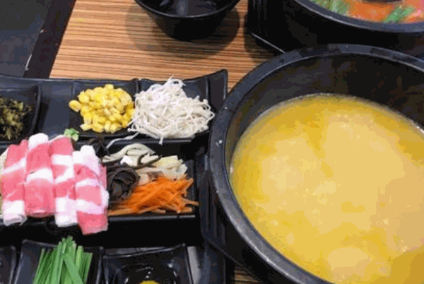 過(guò)橋緣雞湯米線