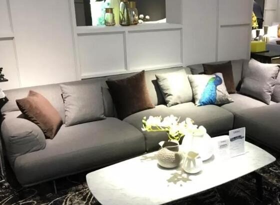 歐嘉璐尼沙發(fā)