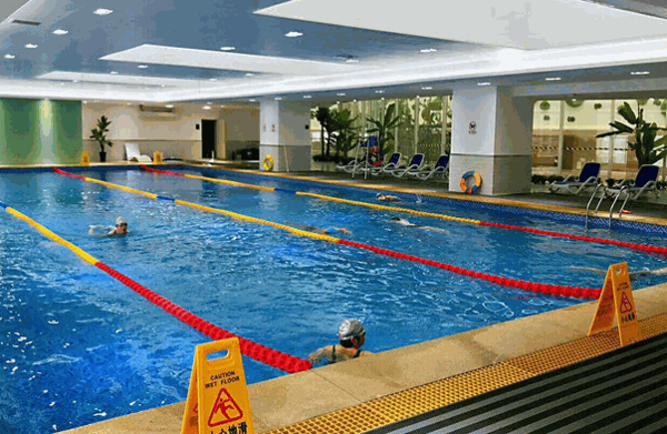 金鵬游泳健身俱樂(lè)部