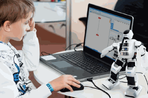 樂聚人形機器人