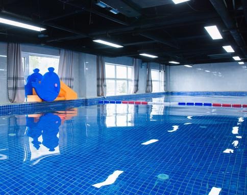海騰國際親子游泳中心