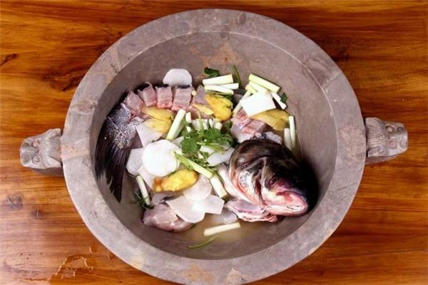 漁珺傳奇石鍋魚