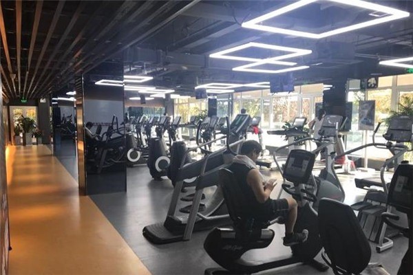 奧邁健身俱樂(lè)部