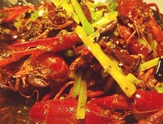 經(jīng)緯大道小龍蝦