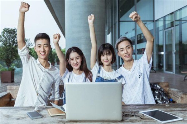 輕聽(tīng)英語(yǔ)