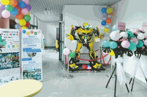 特力科機(jī)器人科教中心