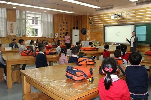 樂(lè)樂(lè)輕課