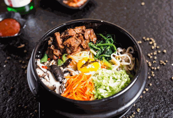 莘羅煮藝石鍋拌飯