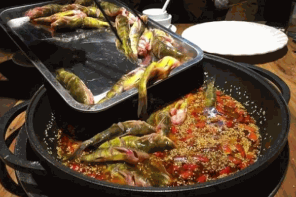 辛辣緣?mèng)~火鍋