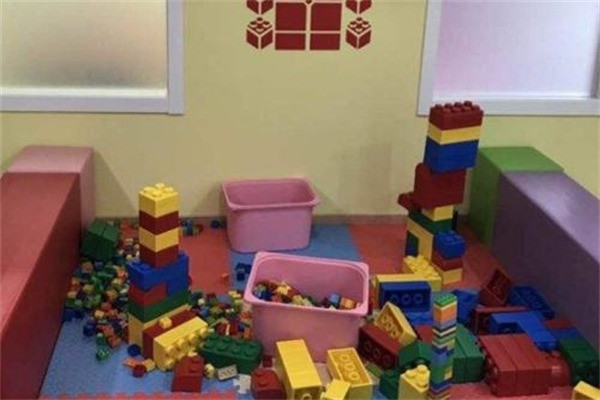 奇思樂高機器人俱樂部