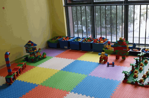 樂贏樂高機(jī)器人教育