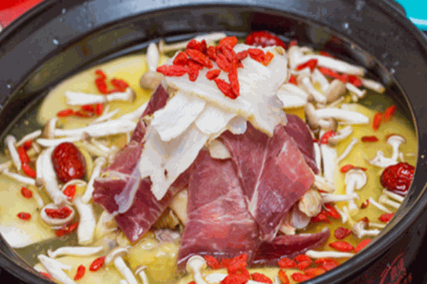 天麻火腿雞火鍋