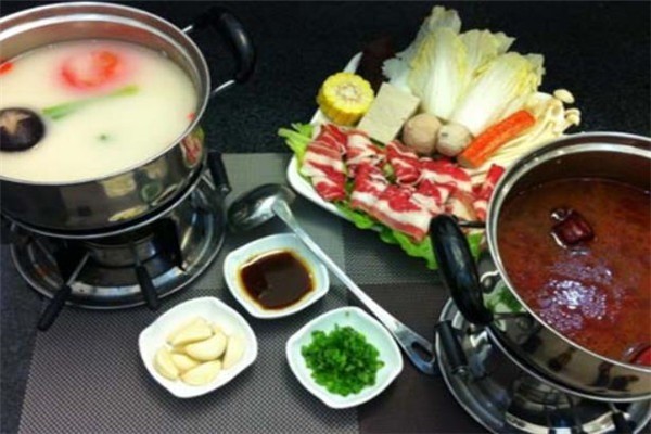 百家姓轉(zhuǎn)轉(zhuǎn)小火鍋