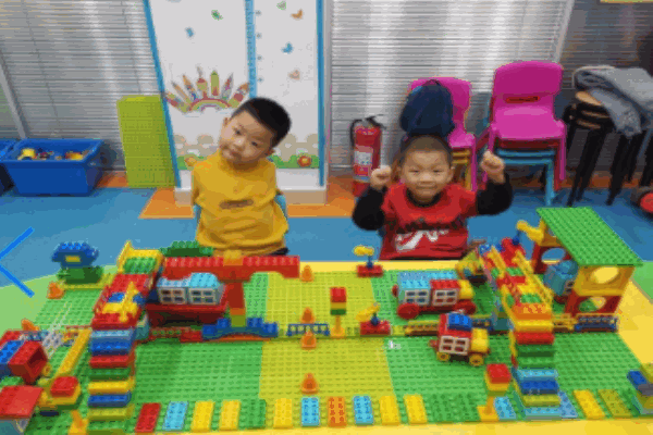 艾克瑞特機(jī)器人教育