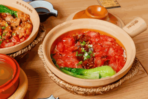 比你牛黑牛家的煲仔