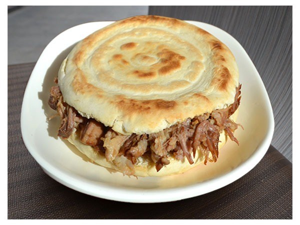 袁師傅臘汁肉夾饃