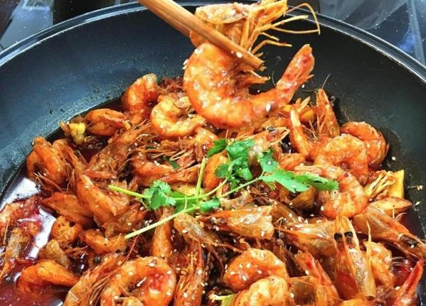 蝦魔-網(wǎng)紅胡椒雞火鍋