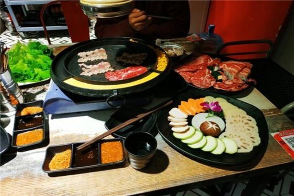 香宮韓三國烤肉