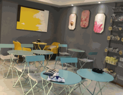 喵汪府泡面小屋