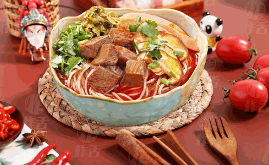 炸舌泡椒牛肉米線