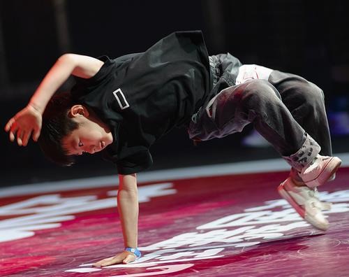 卡卡部落舞蹈培訓(xùn)