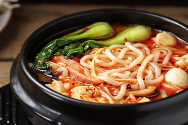 勸君上當(dāng)砂鍋米線