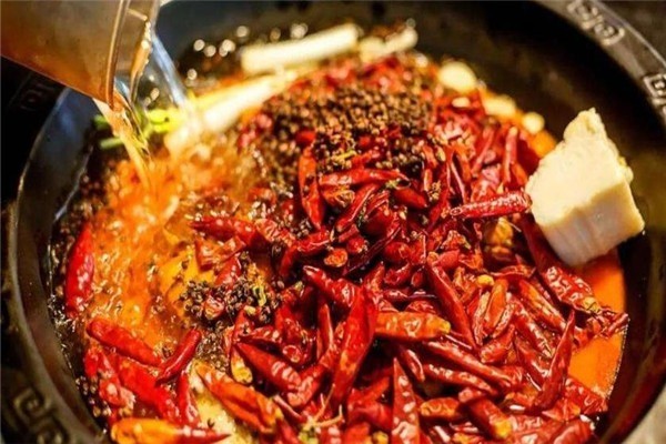 麻辣重點(diǎn)火鍋