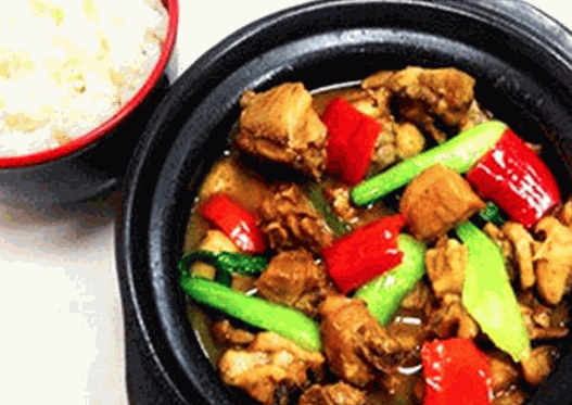 楊楊黃燜雞米飯