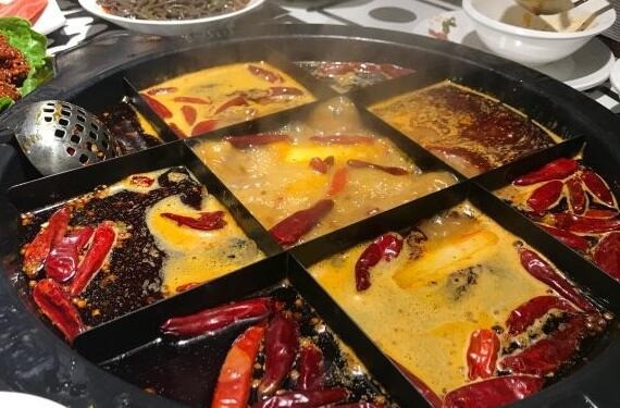 灶二九宮格老火鍋