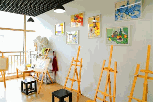 益想樹(shù)少兒創(chuàng)意美術(shù)教室