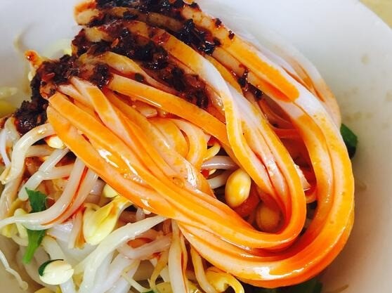 高記秦鎮(zhèn)米皮