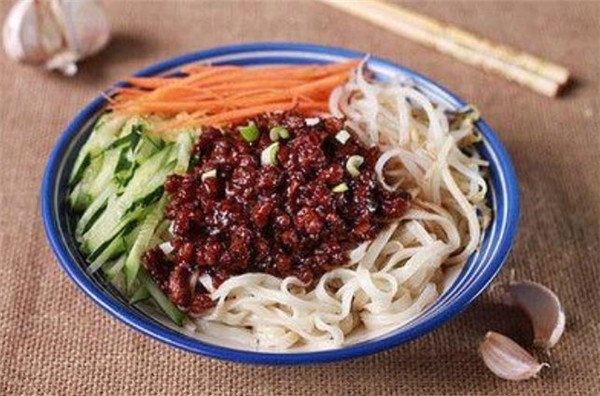 京六居老北京炸醬面