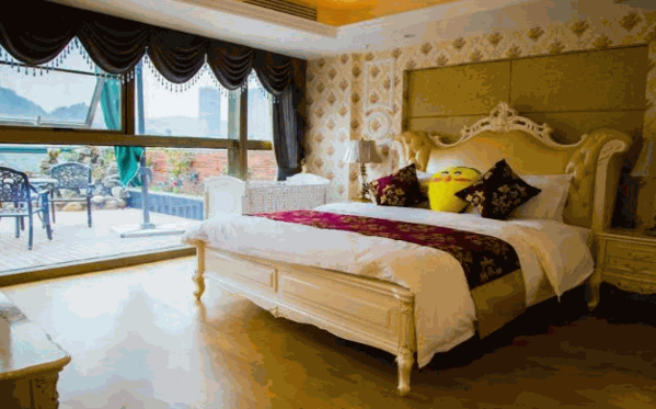 月安月子會(huì)所