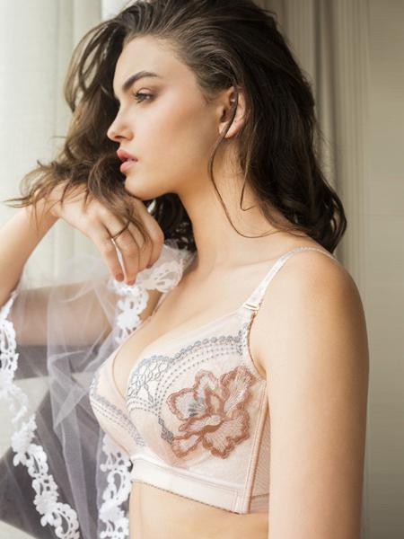 緋格貝緹內(nèi)衣