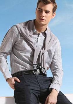 藍(lán)天龍服飾