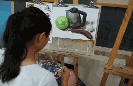 廣美畫苑美術(shù)培訓(xùn)中心