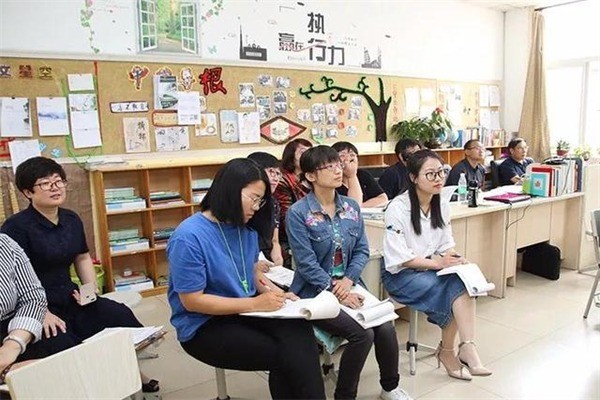 明日東方國(guó)際教育