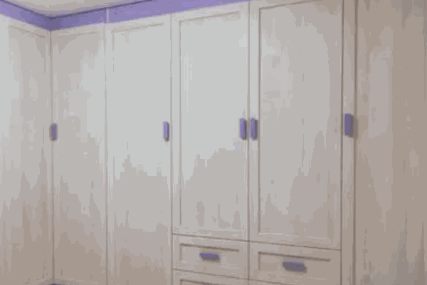 源鴻達(dá)衣柜