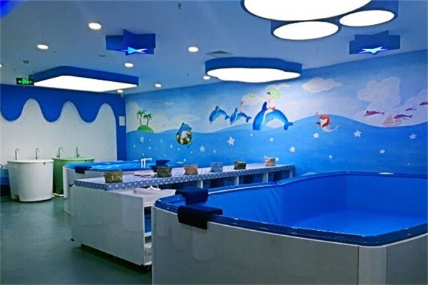 小金魚寶寶游泳館