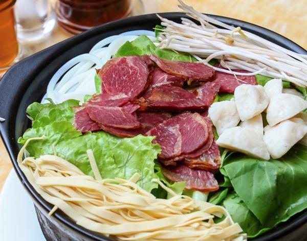 留壹味過(guò)橋米線