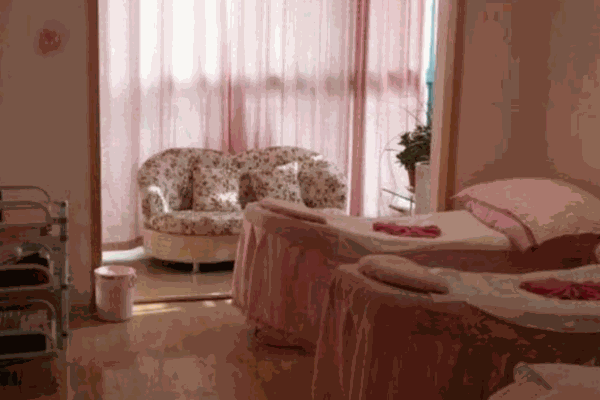 仟嬛曼姿減肥養(yǎng)生會所