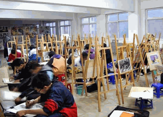 天澤美術(shù)培訓(xùn)中心