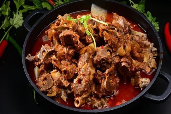 混吃混喝羊蝎子火鍋