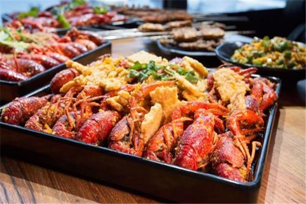 品香緣石鍋魚小龍蝦