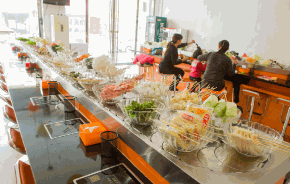 都美味旋轉小火鍋