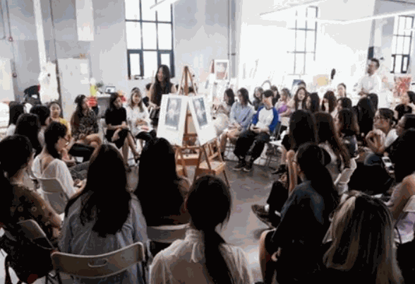 英圣國(guó)際藝術(shù)教育