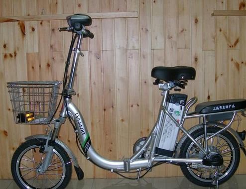 綠亮電動(dòng)車