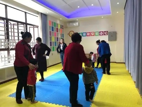 聰聰愛學服務站早教